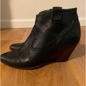 Frye bootie black sz8